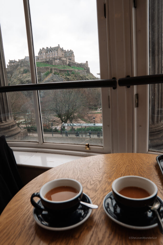 3 Days in Edinburgh - views of Edinburgh Castle in Waterstones cafe